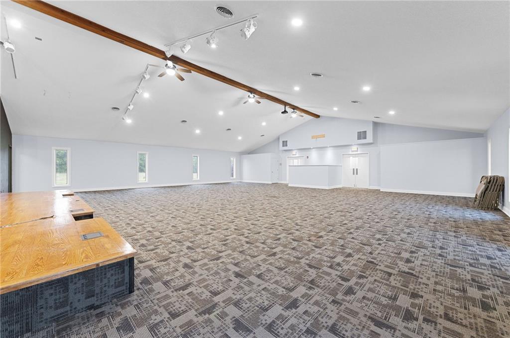 12320 Parallel Parkway Property Photo 23