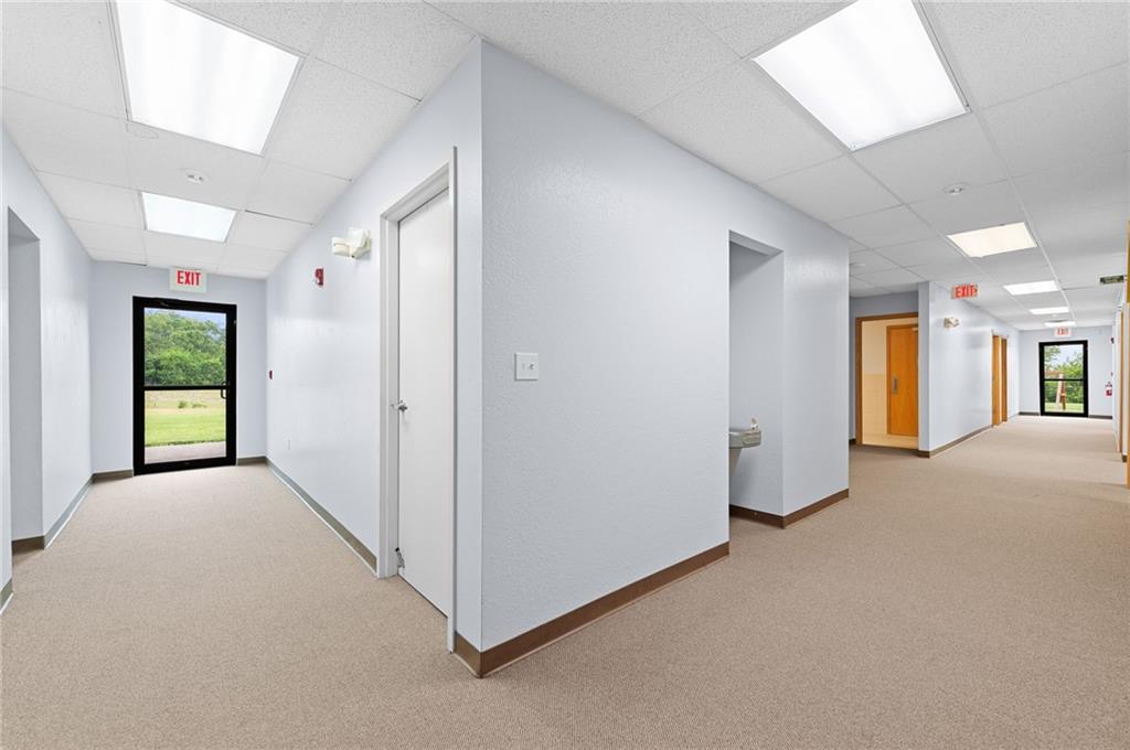 12320 Parallel Parkway Property Photo 55