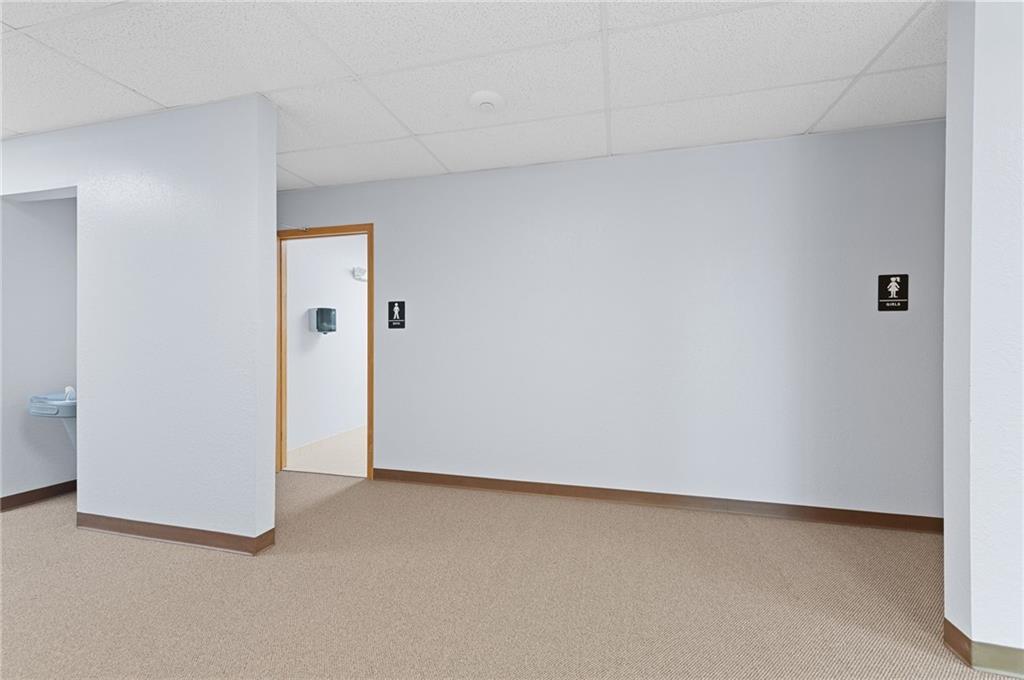 12320 Parallel Parkway Property Photo 58