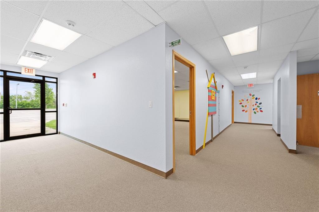 12320 Parallel Parkway Property Photo 65
