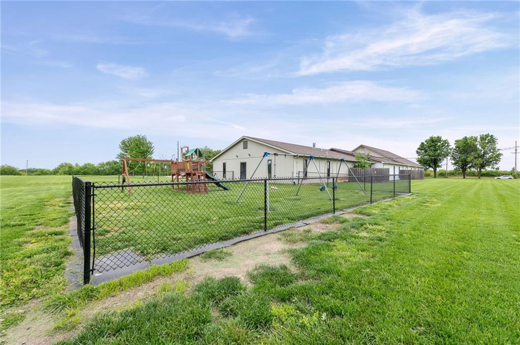 12320 Parallel Parkway Property Photo 80