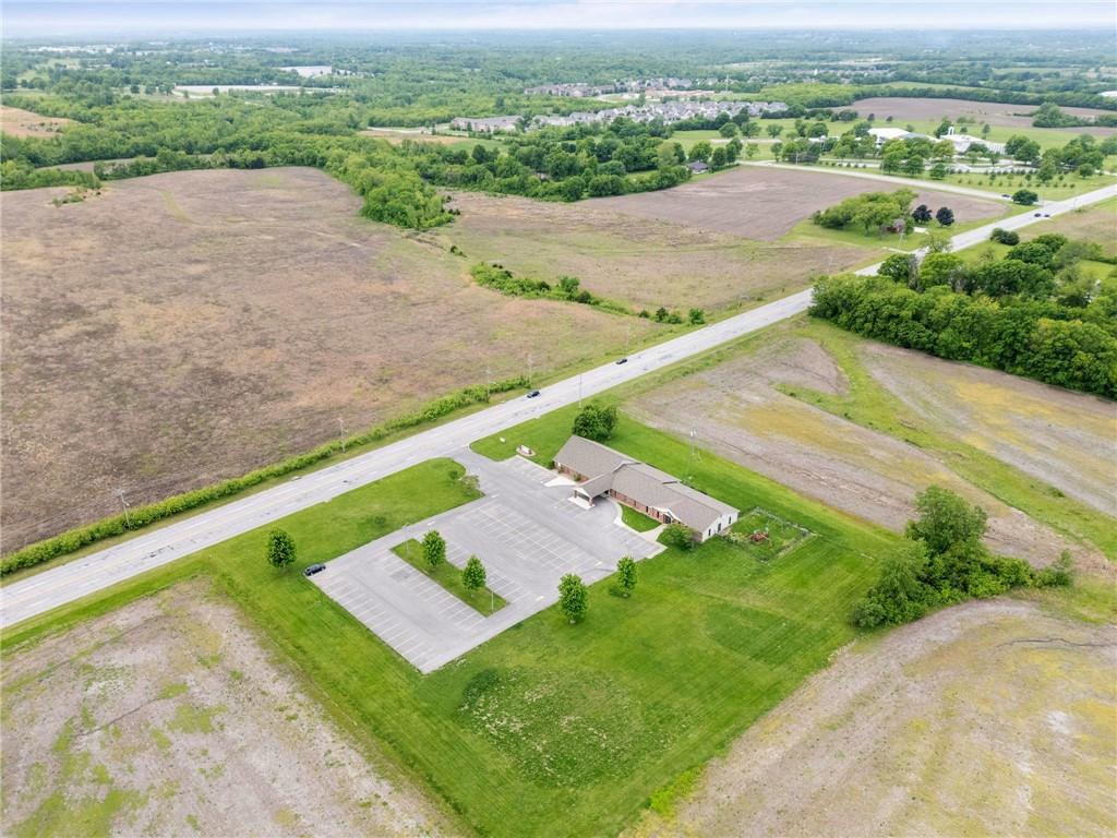 12320 Parallel Parkway Property Photo 84