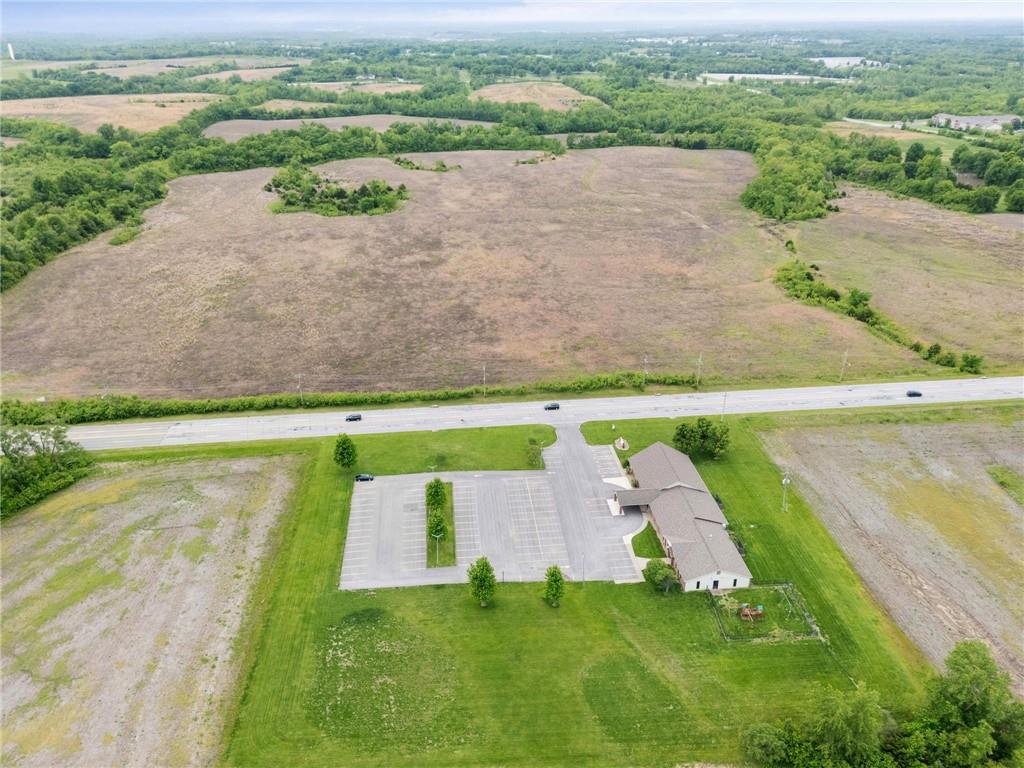 12320 Parallel Parkway Property Photo 87