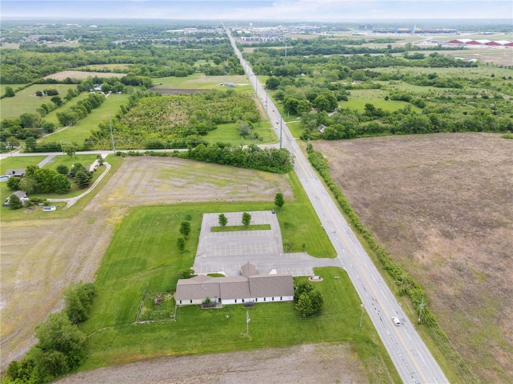 12320 Parallel Parkway Property Photo 89