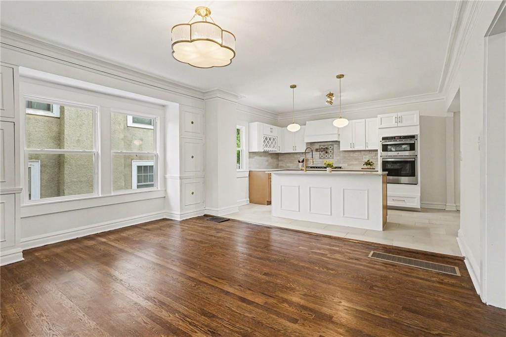 122 E 59th Street Property Photo 5