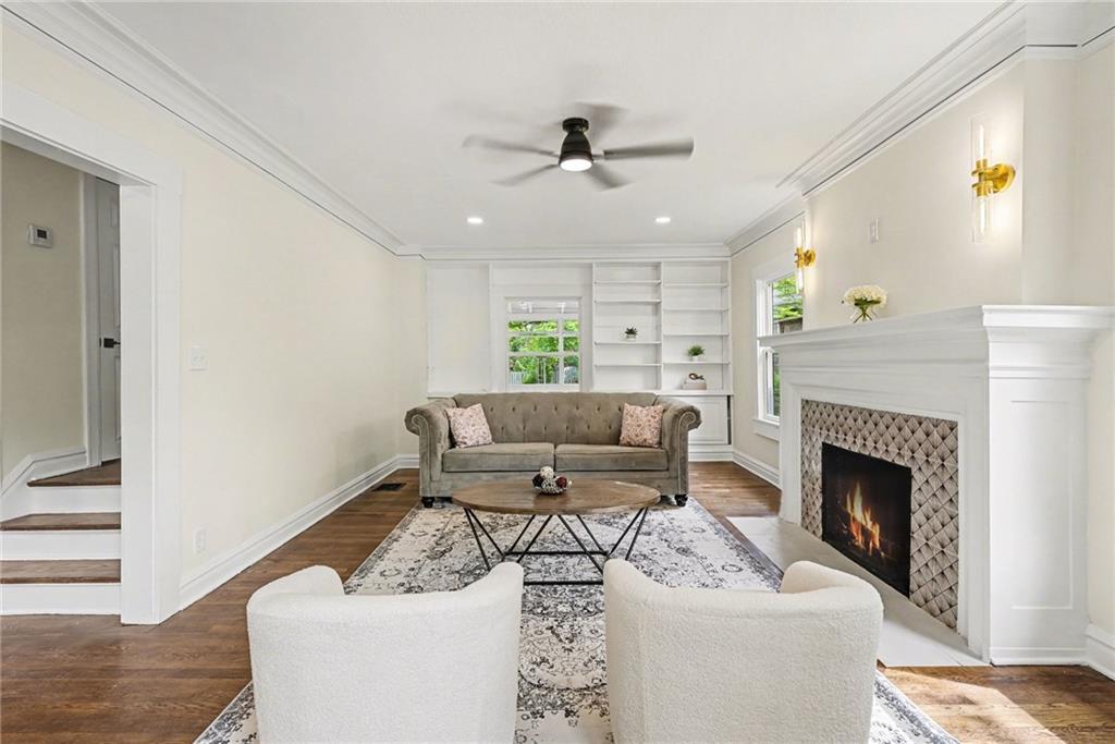 122 E 59th Street Property Photo 8