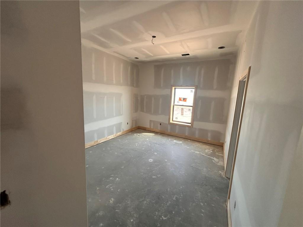 20014 Woodend Road Property Photo 18