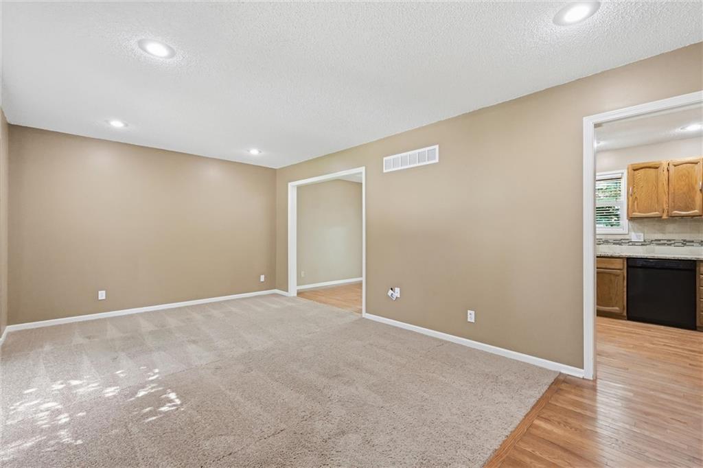 1819 S Stagecoach Drive Property Photo 6