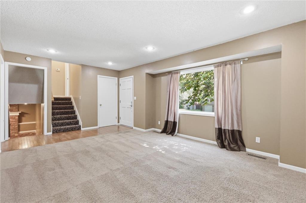 1819 S Stagecoach Drive Property Photo 9
