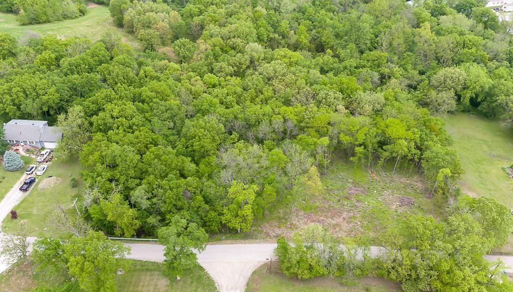 13710 Woodend Road Property Photo 4