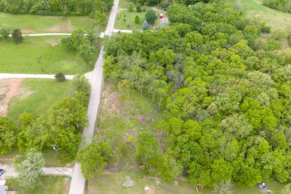 13710 Woodend Road Property Photo 5
