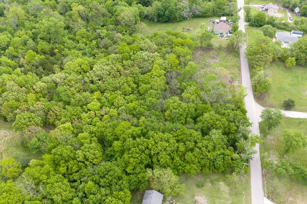 13710 Woodend Road Property Photo 6