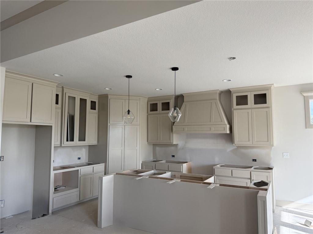 9009 N Poplar Avenue Property Photo 3