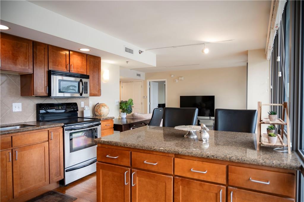600 E Admiral Boulevard Property Photo 12