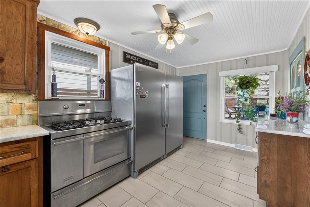 25 Beach Drive Property Photo 12