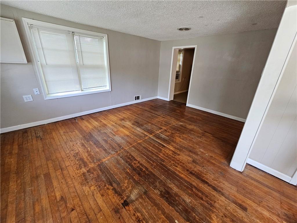 808 N Emery Street Property Photo 2