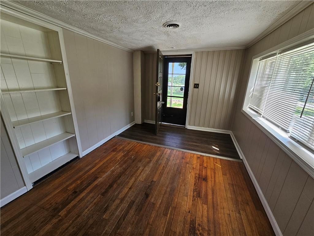 808 N Emery Street Property Photo 3