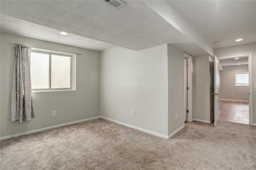 503 S 137th Place Property Photo 25