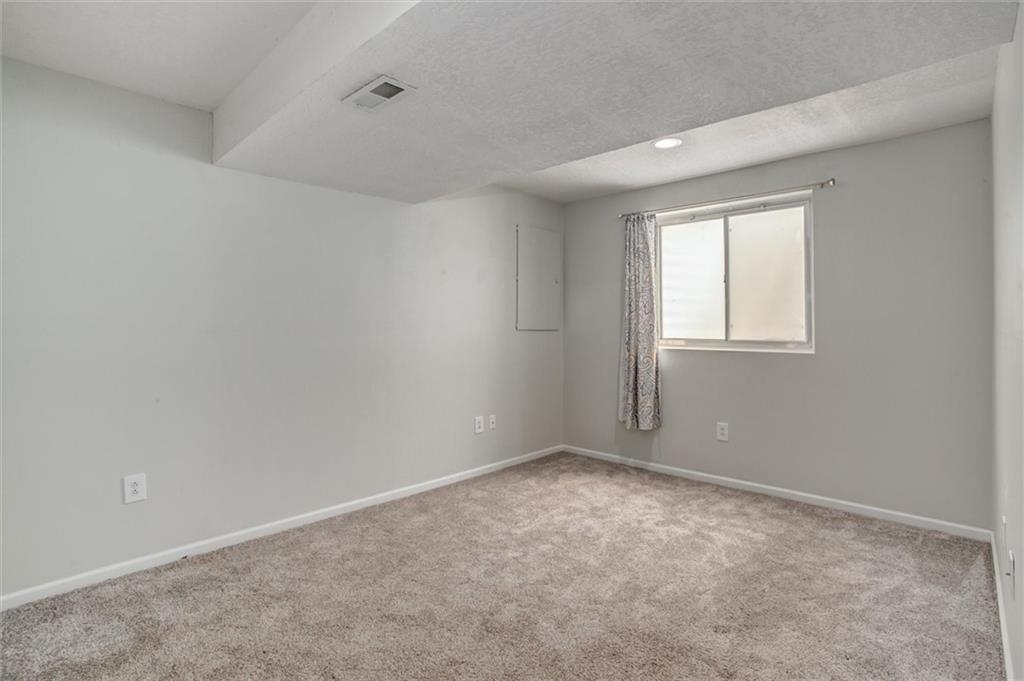 503 S 137th Place Property Photo 26