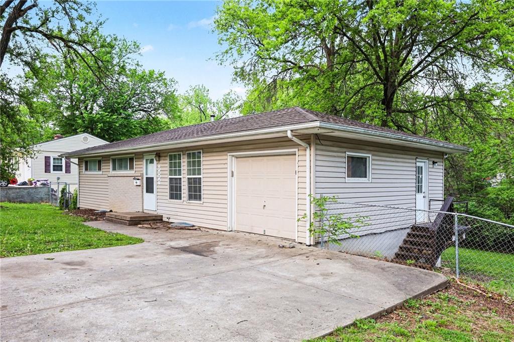 5324 Hunter Street Property Photo 2