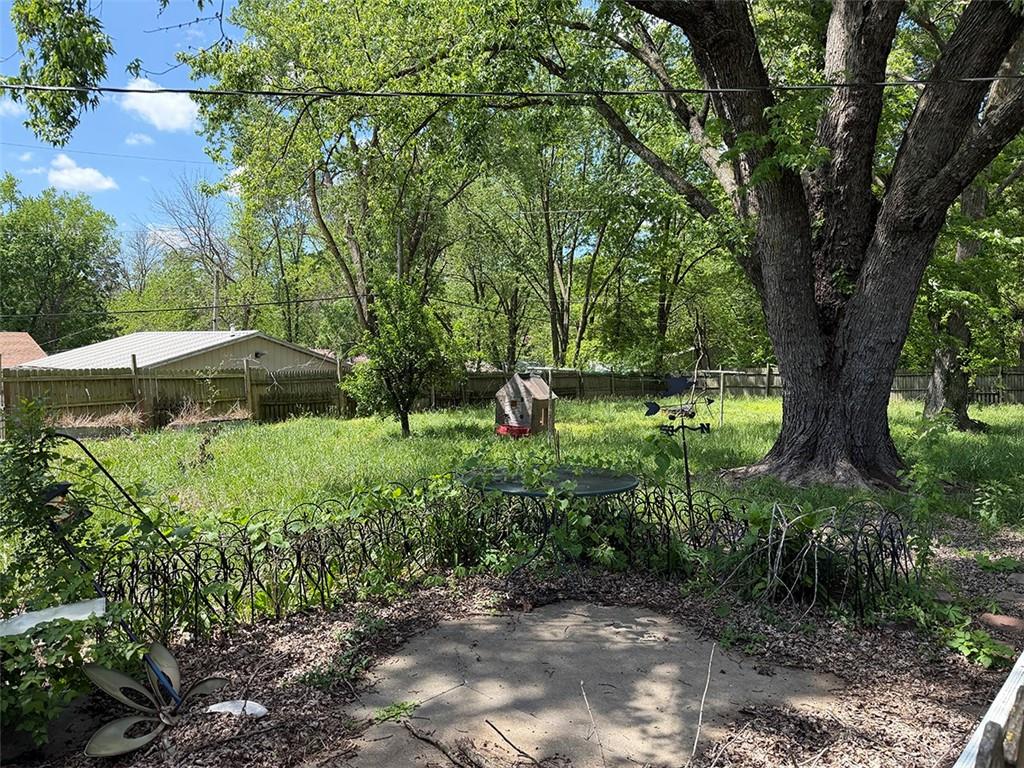 232 S County Line Road Property Photo 7