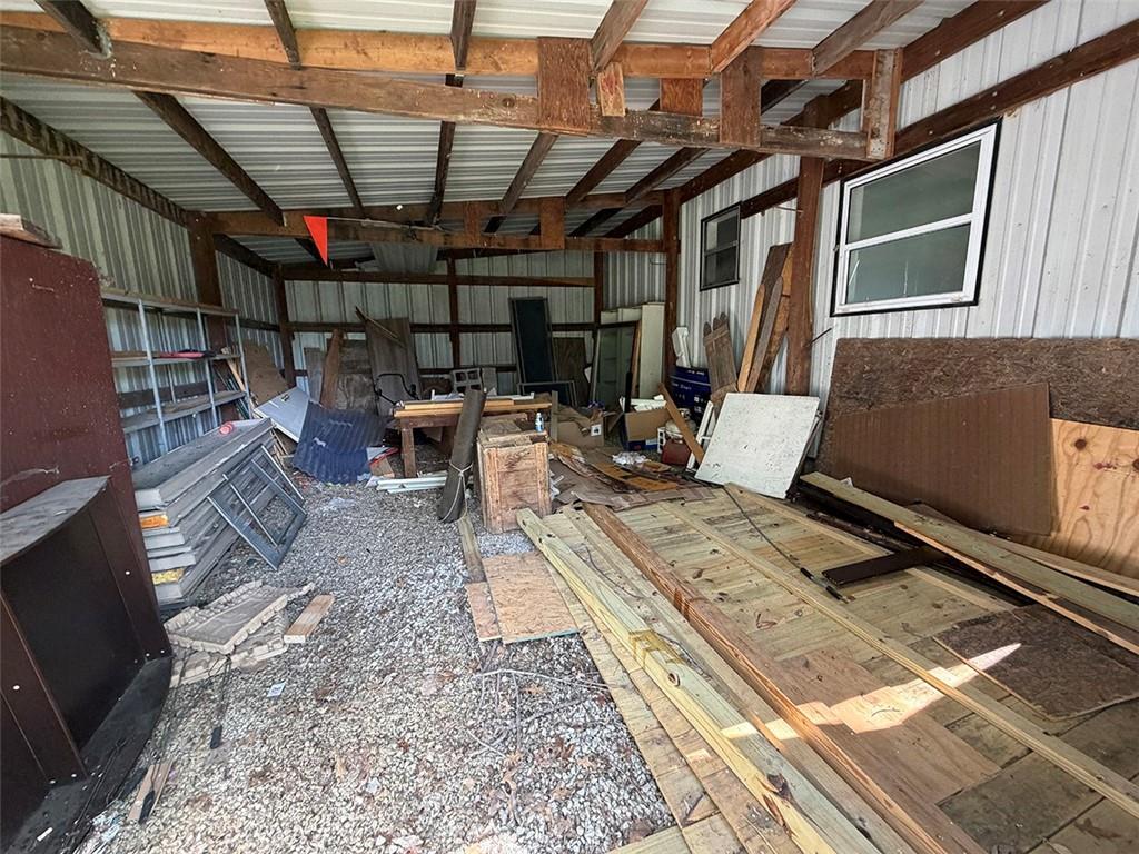 232 S County Line Road Property Photo 25
