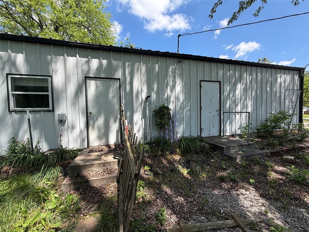 232 S County Line Road Property Photo 29