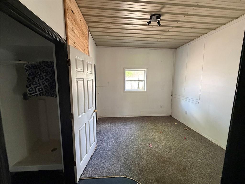 232 S County Line Road Property Photo 34