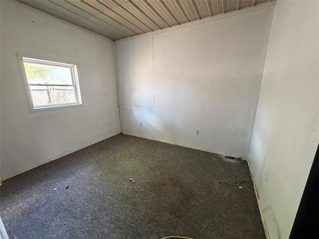 232 S County Line Road Property Photo 35