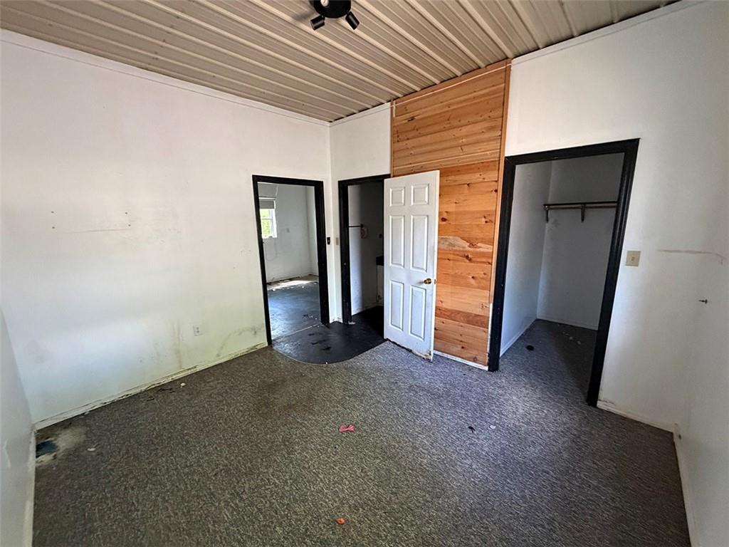 232 S County Line Road Property Photo 36