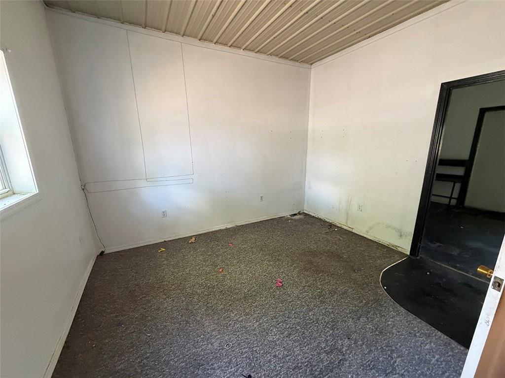 232 S County Line Road Property Photo 37
