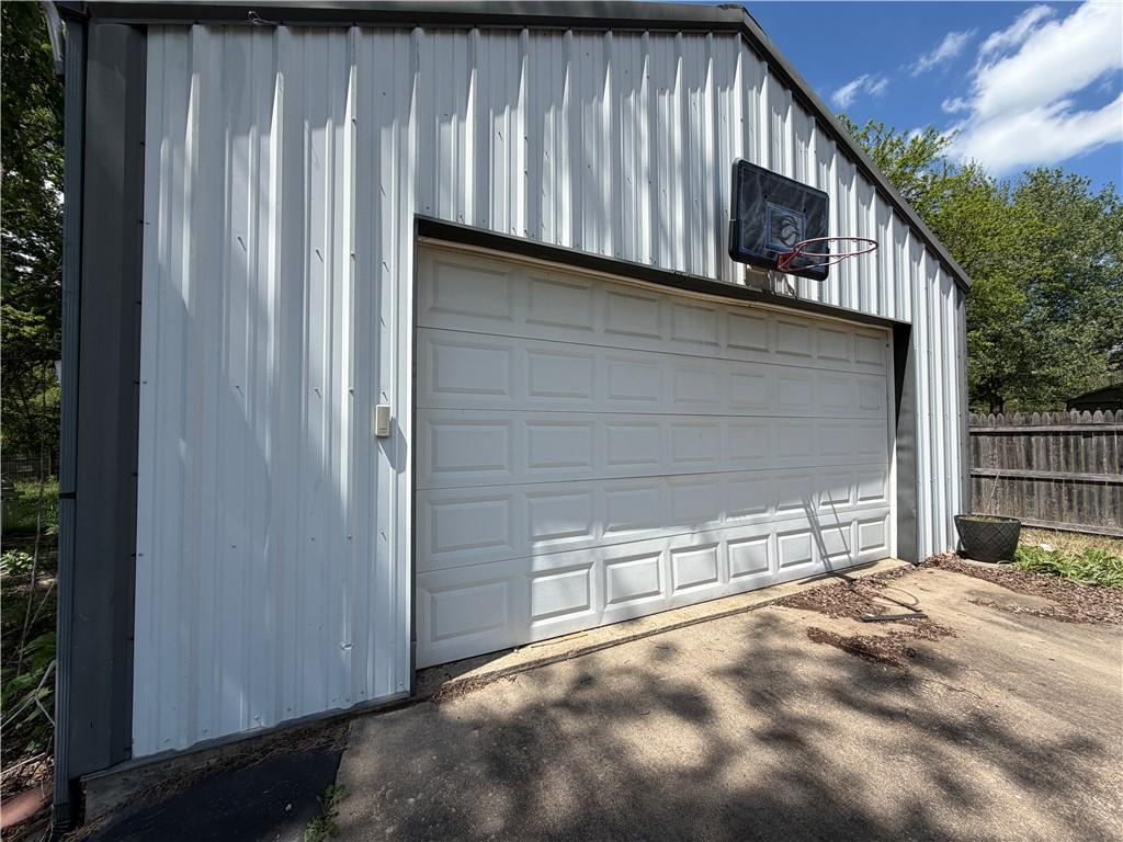 232 S County Line Road Property Photo 38