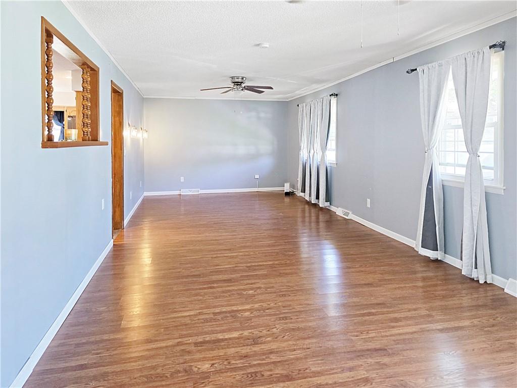209 W 6th Street Property Photo 18