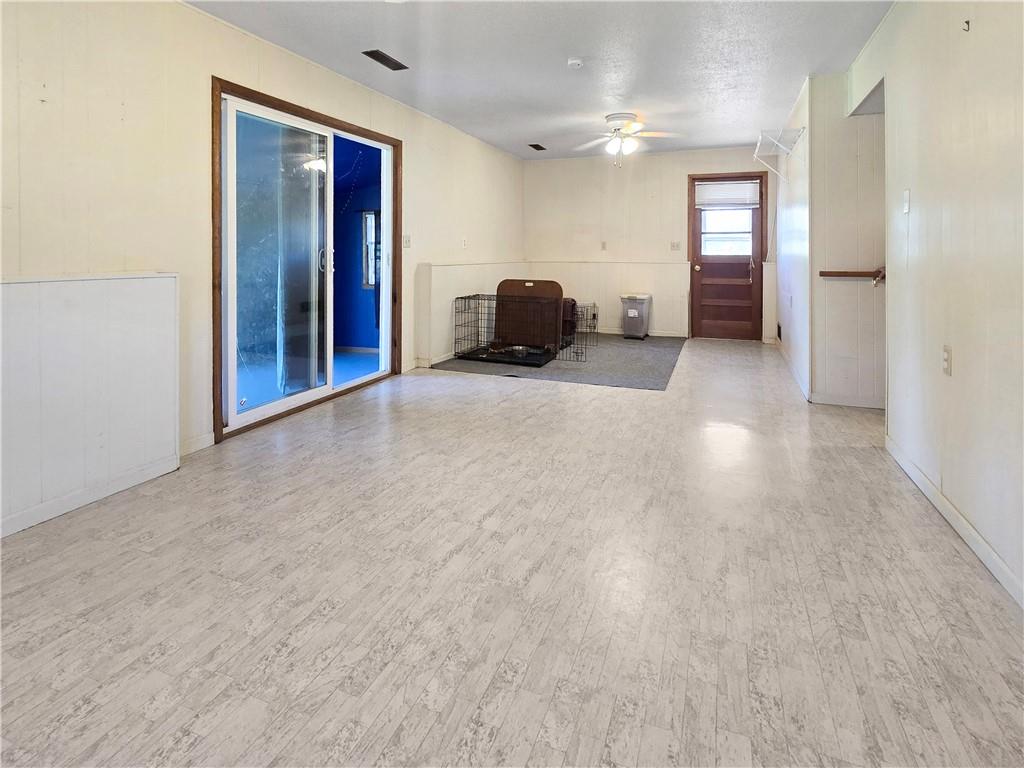 209 W 6th Street Property Photo 35