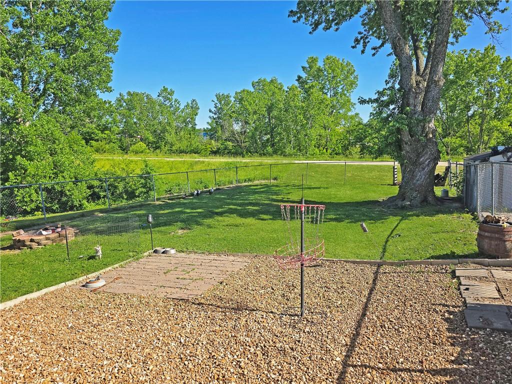 209 W 6th Street Property Photo 44