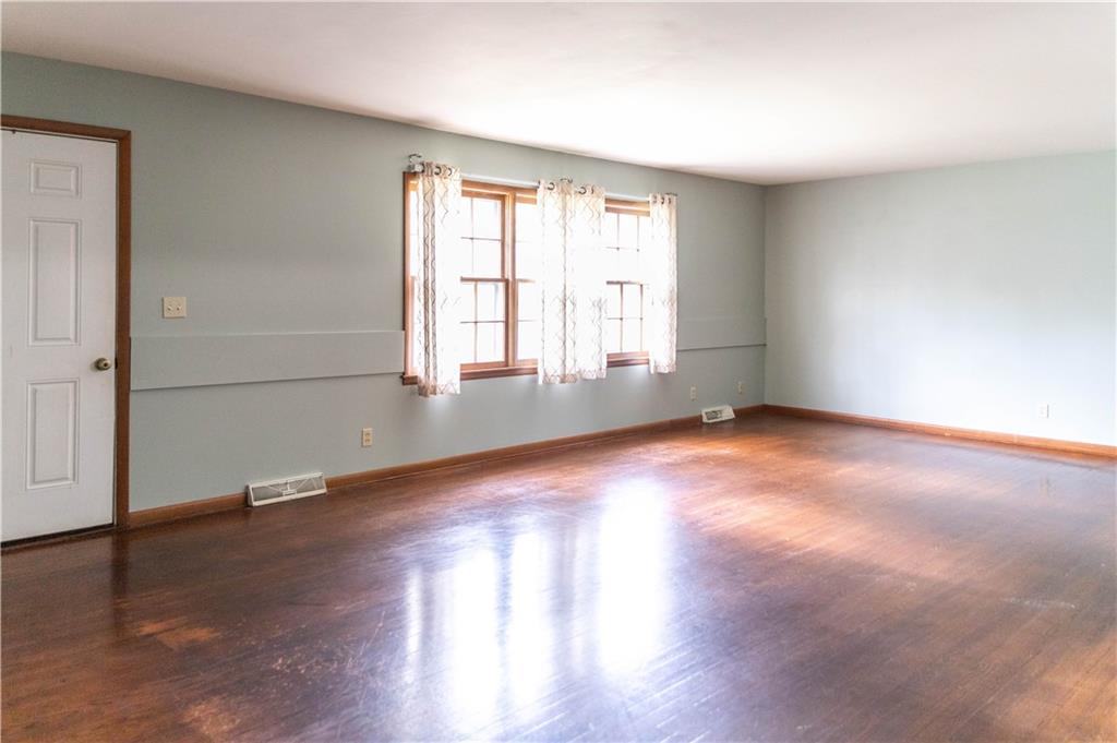 710 N Brunswick Avenue Property Photo 6