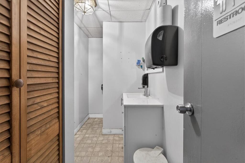 7800 Winner Road Property Photo 37