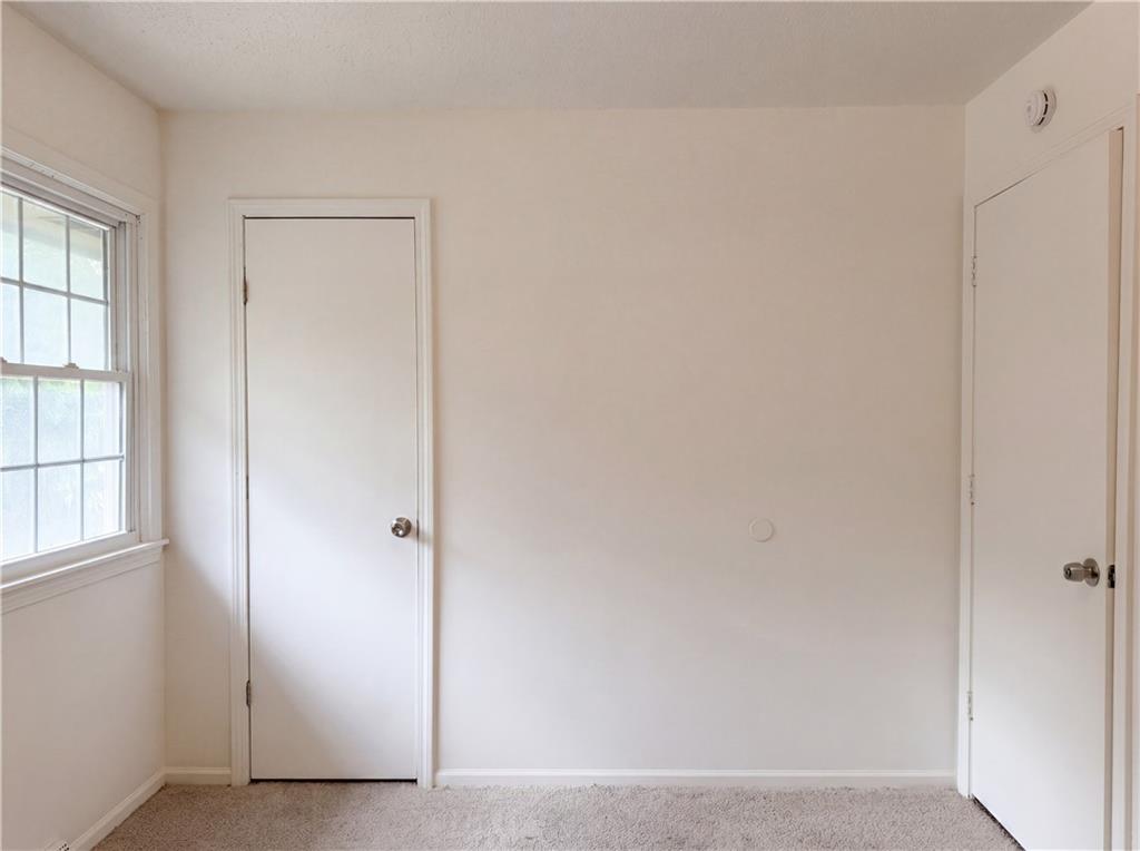 1913 Grant Circle Property Photo 10