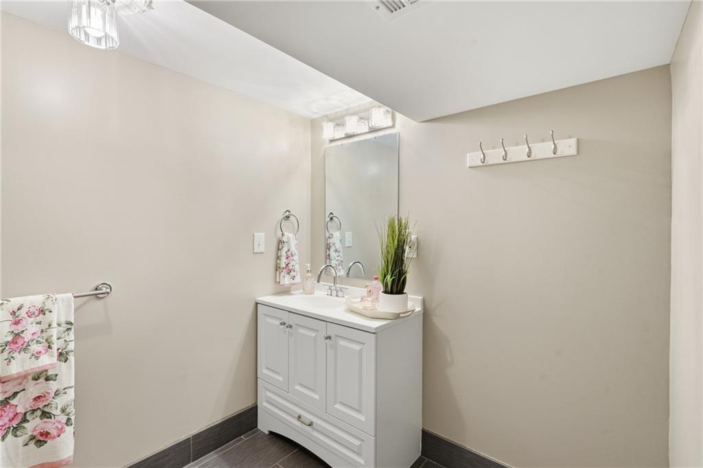 14408 Berkshire Drive Property Photo 15