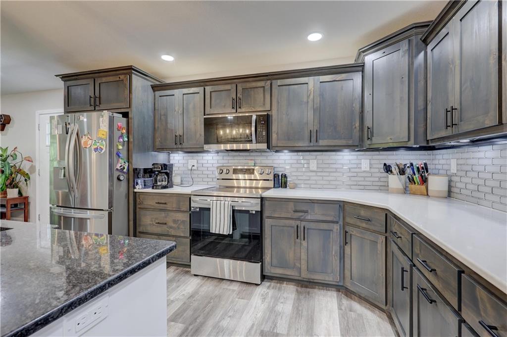 2017 E 14th Street Property Photo 6