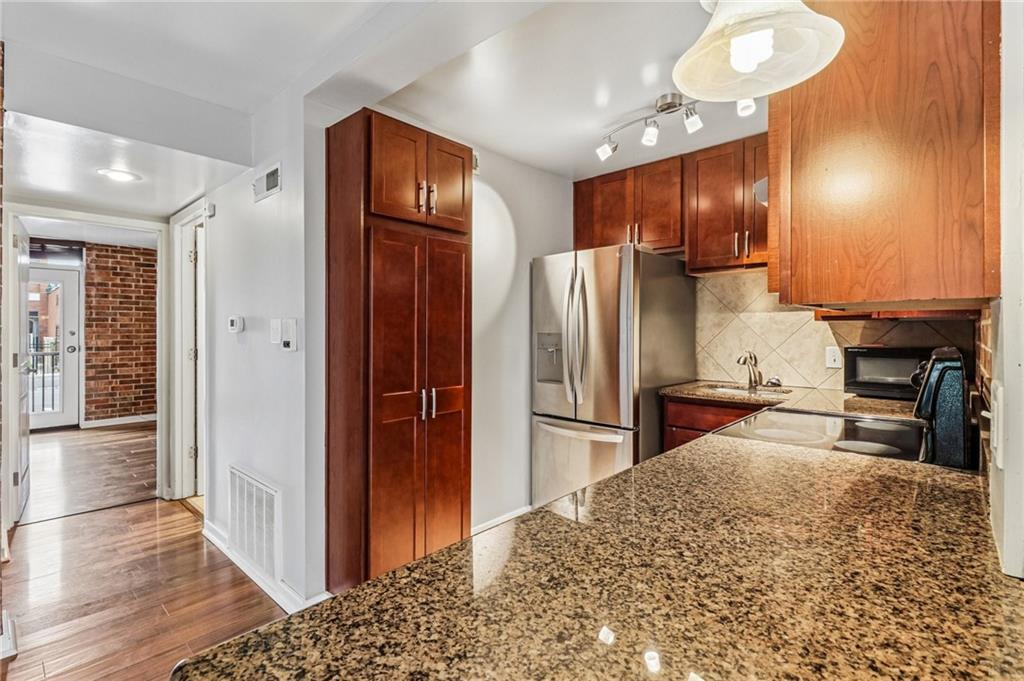 2933 Baltimore Avenue Property Photo 10