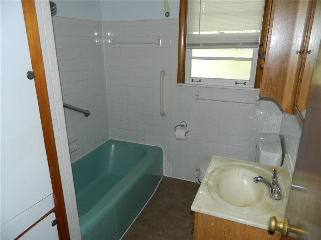 923 Crestline Drive Property Photo 8