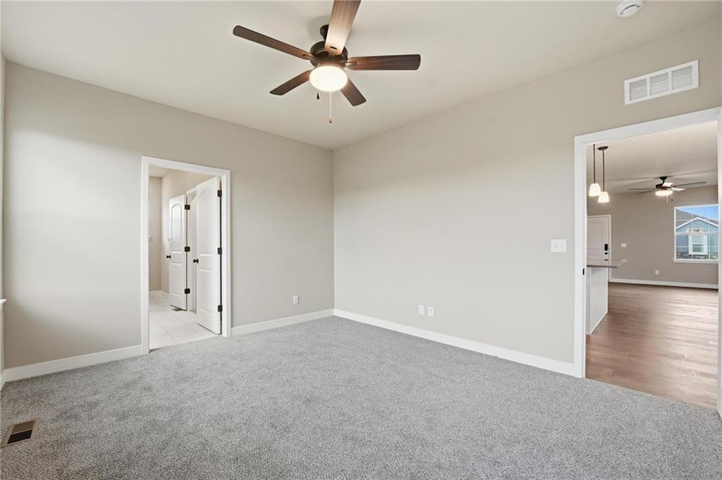 12427 S Redwood Street Property Photo 5
