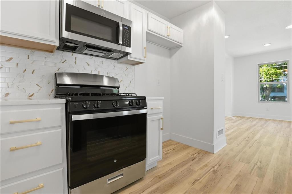 3305 Delavan Avenue Property Photo 13