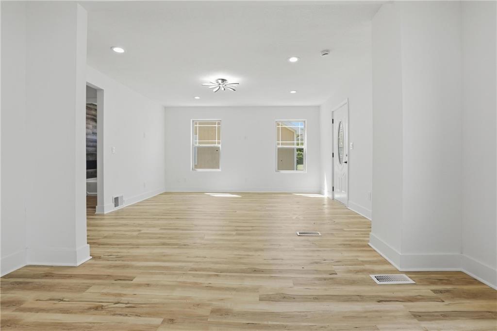 3305 Delavan Avenue Property Photo 18