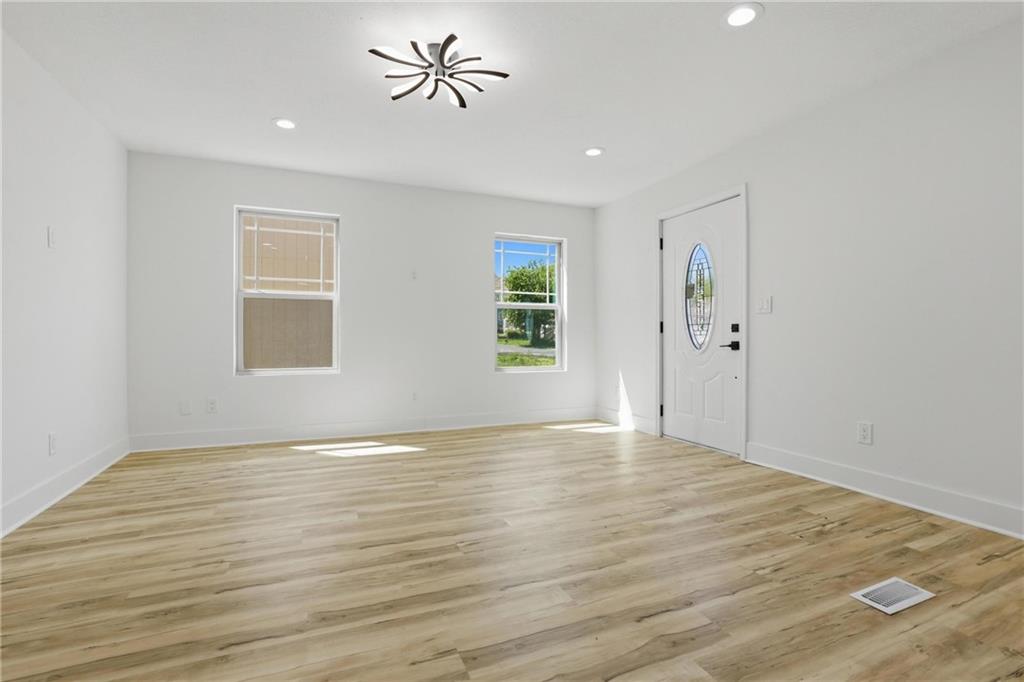 3305 Delavan Avenue Property Photo 19