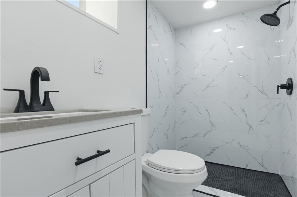 3305 Delavan Avenue Property Photo 33
