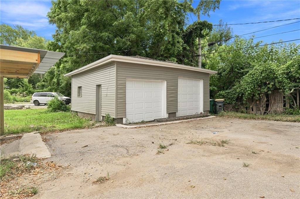 3305 Delavan Avenue Property Photo 49
