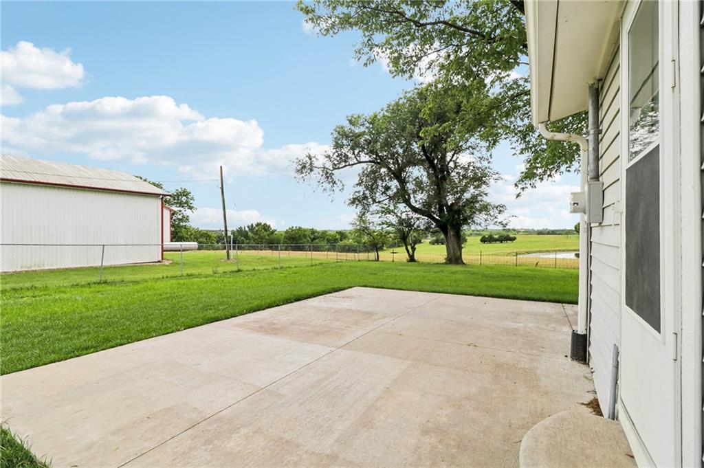 307 E 1100 Road Property Photo 33