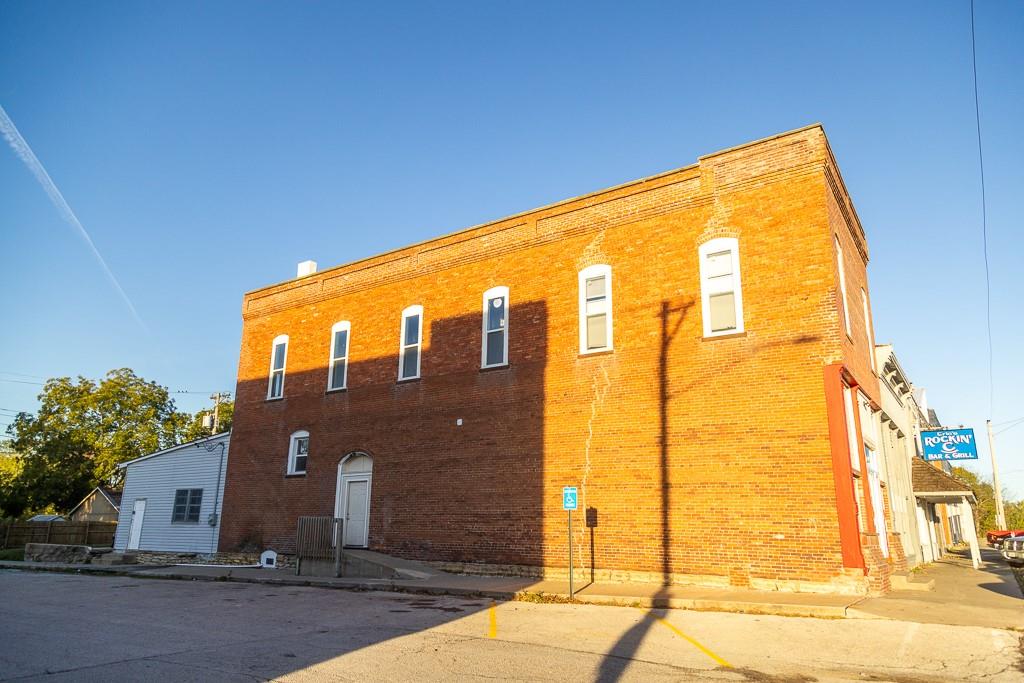 221 Main Street Property Photo 10